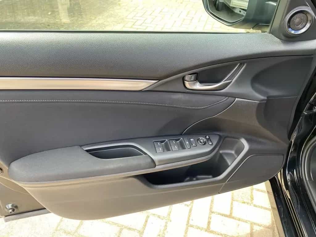 Honda Civic Elegance 1.0 VTEC ACC+2xKlima+SHZ+NAVI 09/2020-photo-16