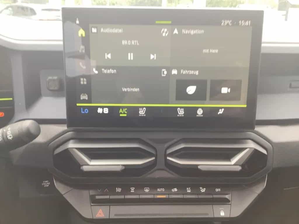 Dacia Duster III 1.2 130 Journey TCe 1ney CAM*LED*NAVI 05/2024-photo-10