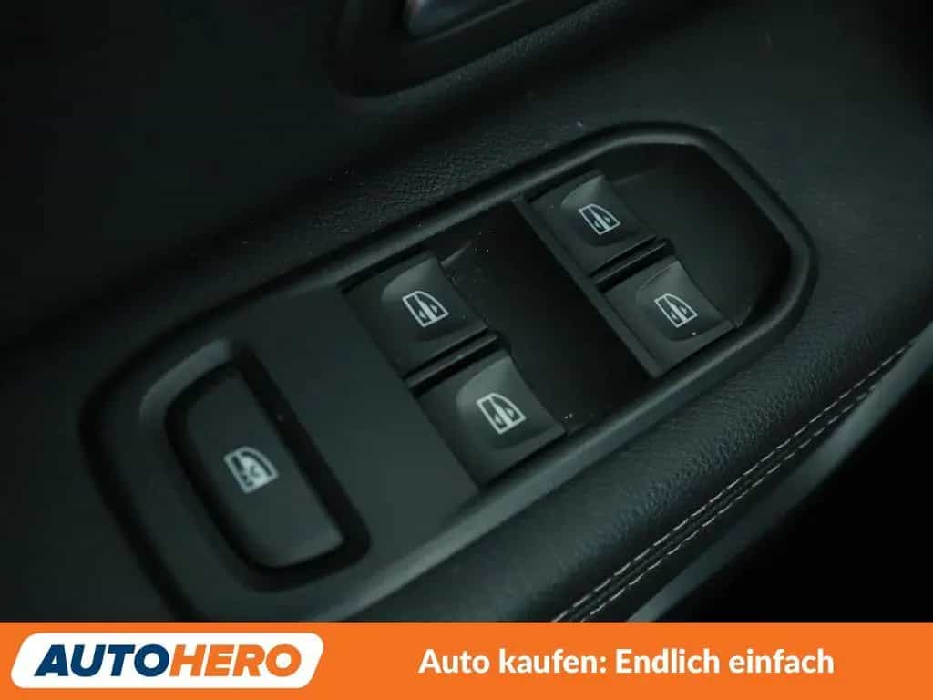 Dacia Duster 1.6 SCe Prestige *NAVI*CAM*TEMPO*SHZ*ALU* 12/2019-photo-28