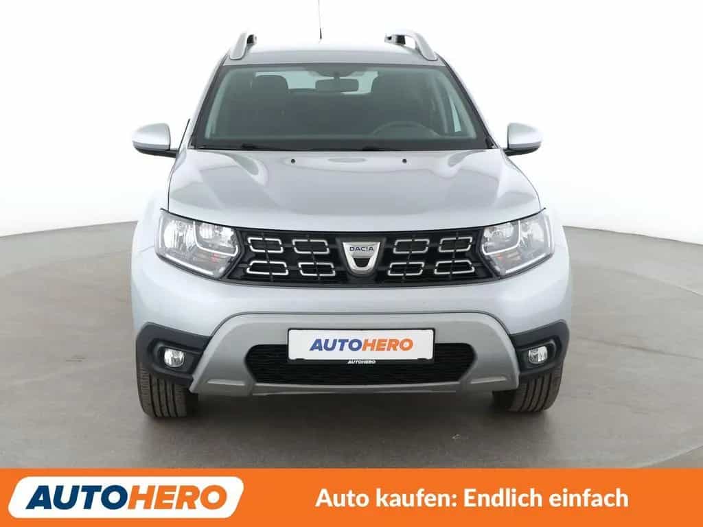 Dacia Duster 1.6 SCe Prestige *NAVI*CAM*TEMPO*SHZ*ALU* 12/2019-photo-8