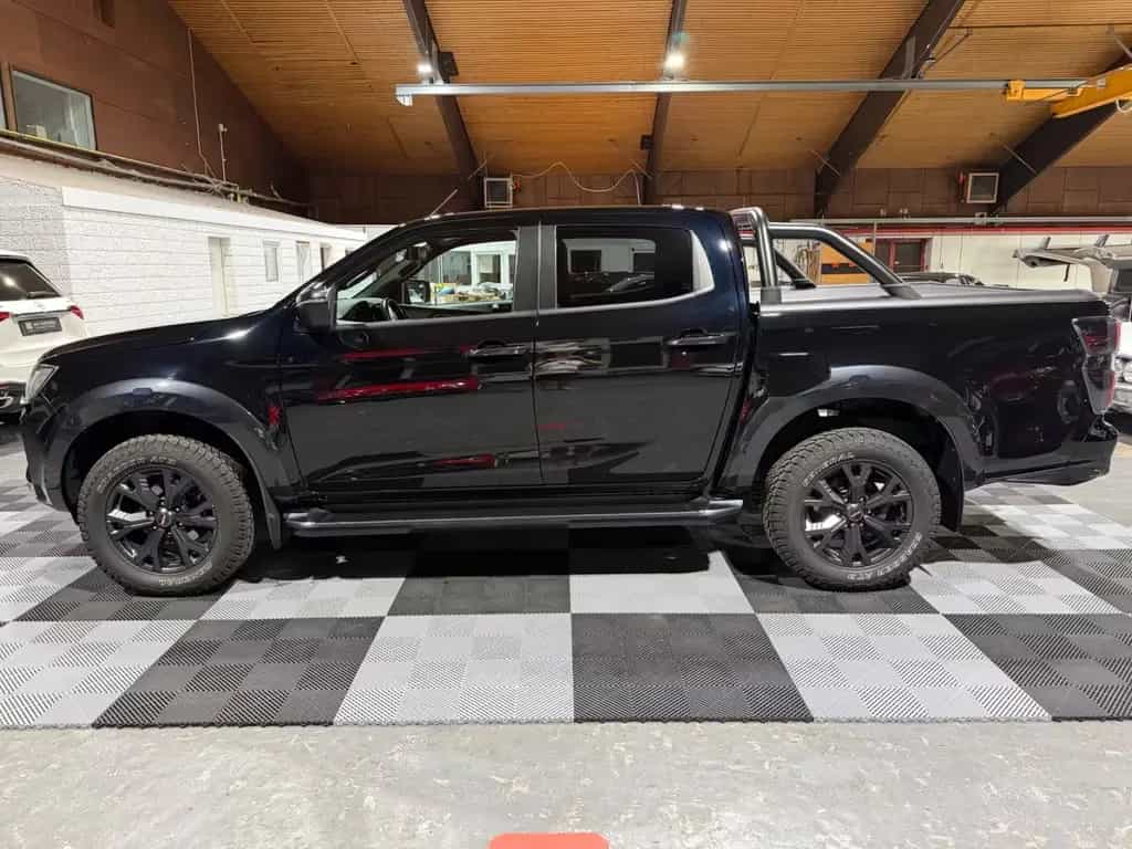 Isuzu D-Max Double Cab 4WD V-CROSS *Automatik*Leder* 05/2023-photo-1