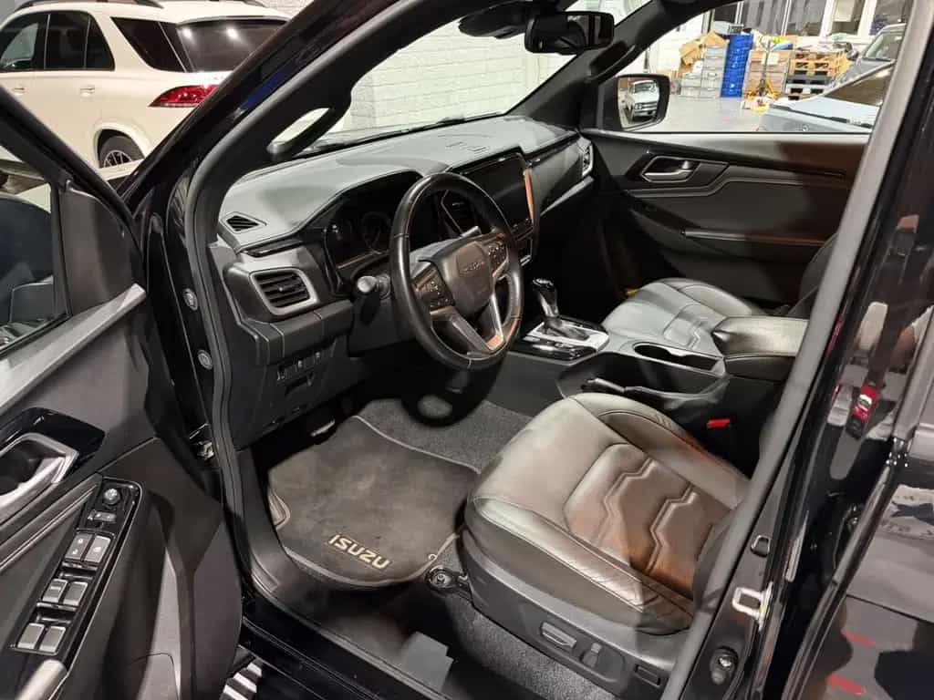 Isuzu D-Max Double Cab 4WD V-CROSS *Automatik*Leder* 05/2023-photo-7