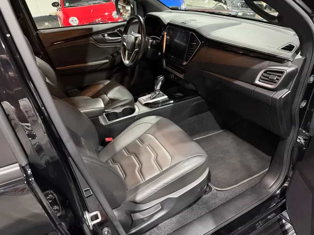 Isuzu D-Max Double Cab 4WD V-CROSS *Automatik*Leder* 05/2023-photo-9