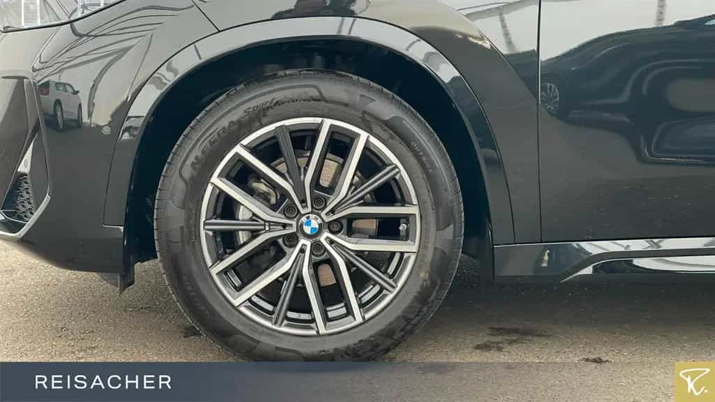 BMW X1 sDrive18i A M-Sport AHK RFK PDC Memory 18"LM 05/2023-photo-2
