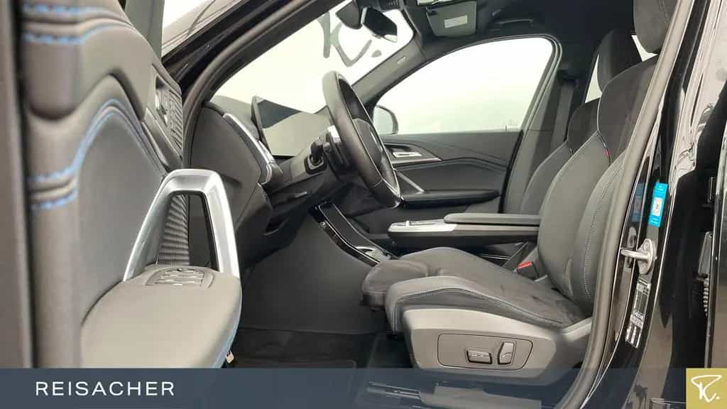 BMW X1 sDrive18i A M-Sport AHK RFK PDC Memory 18"LM 05/2023-photo-3