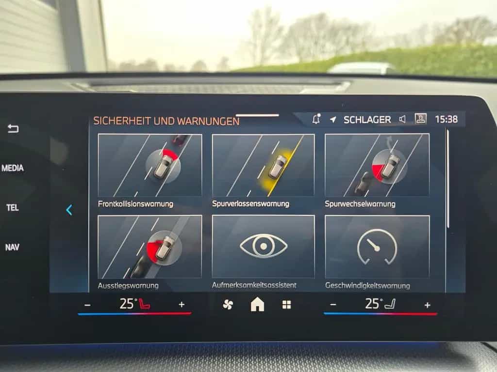 BMW X1 18i sDrive M Sport*Pano,RFK,ACC,H&K,el-Sitze 07/2024-photo-38