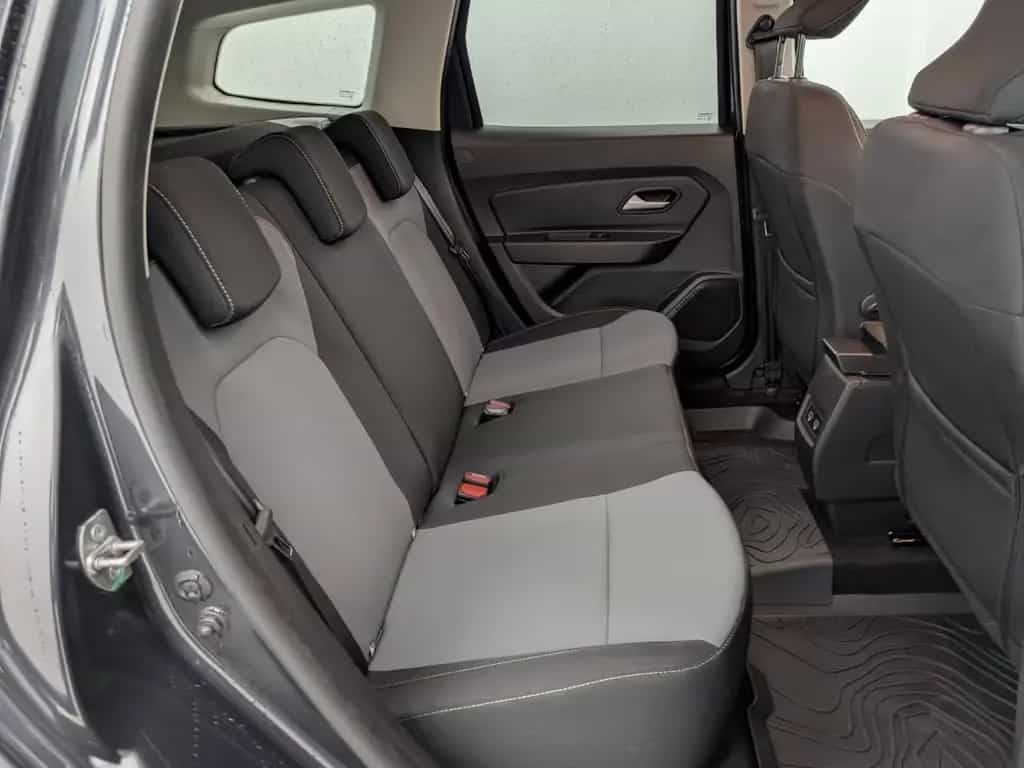 Dacia Duster 1.3 TCe 150 EDC Extreme AHK Allwetter 12/2023-photo-11