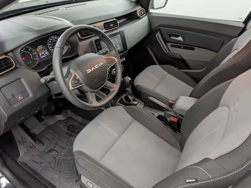 Dacia Duster 1.3 TCe 150 EDC Extreme AHK Allwetter 12/2023-photo-35