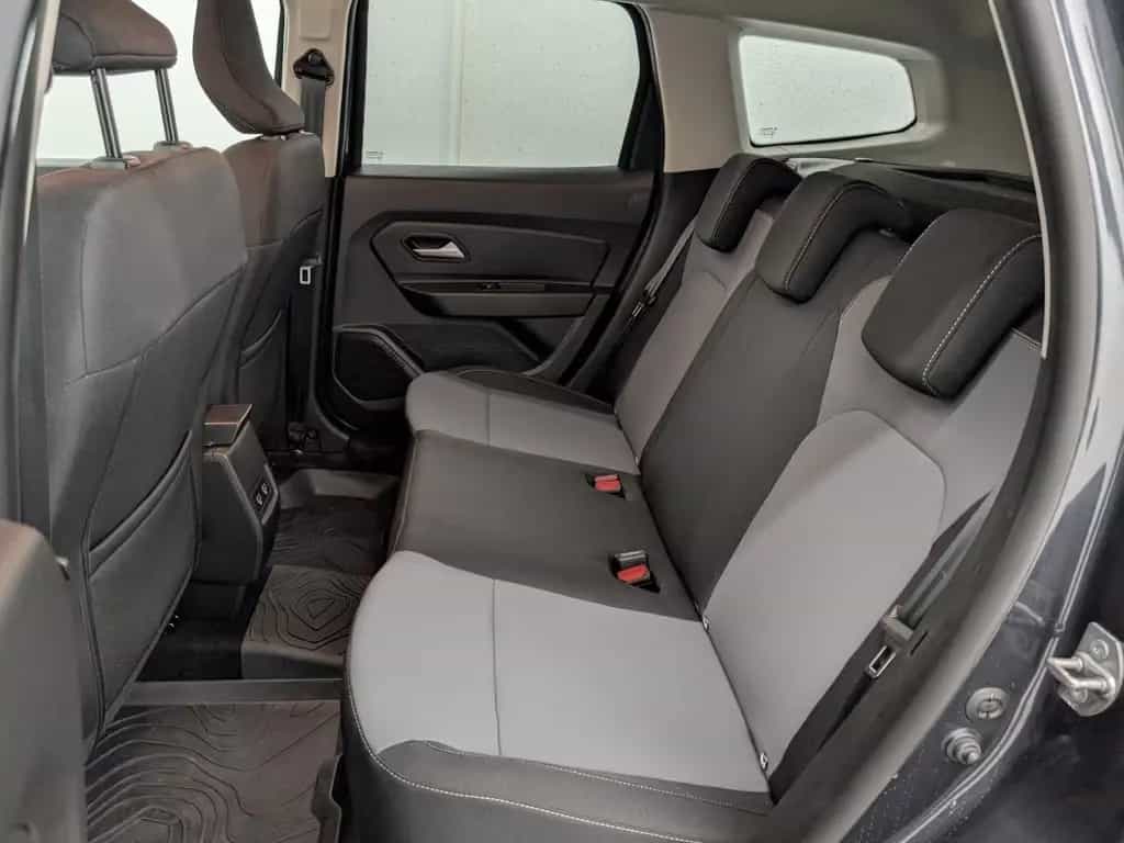 Dacia Duster 1.3 TCe 150 EDC Extreme AHK Allwetter 12/2023-photo-8
