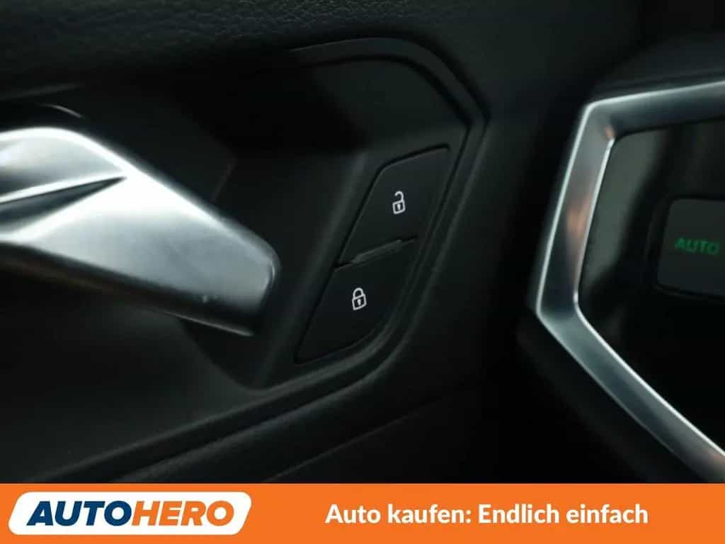 Audi Q3 40 TFSI quattro Advanced 02/2019-photo-32