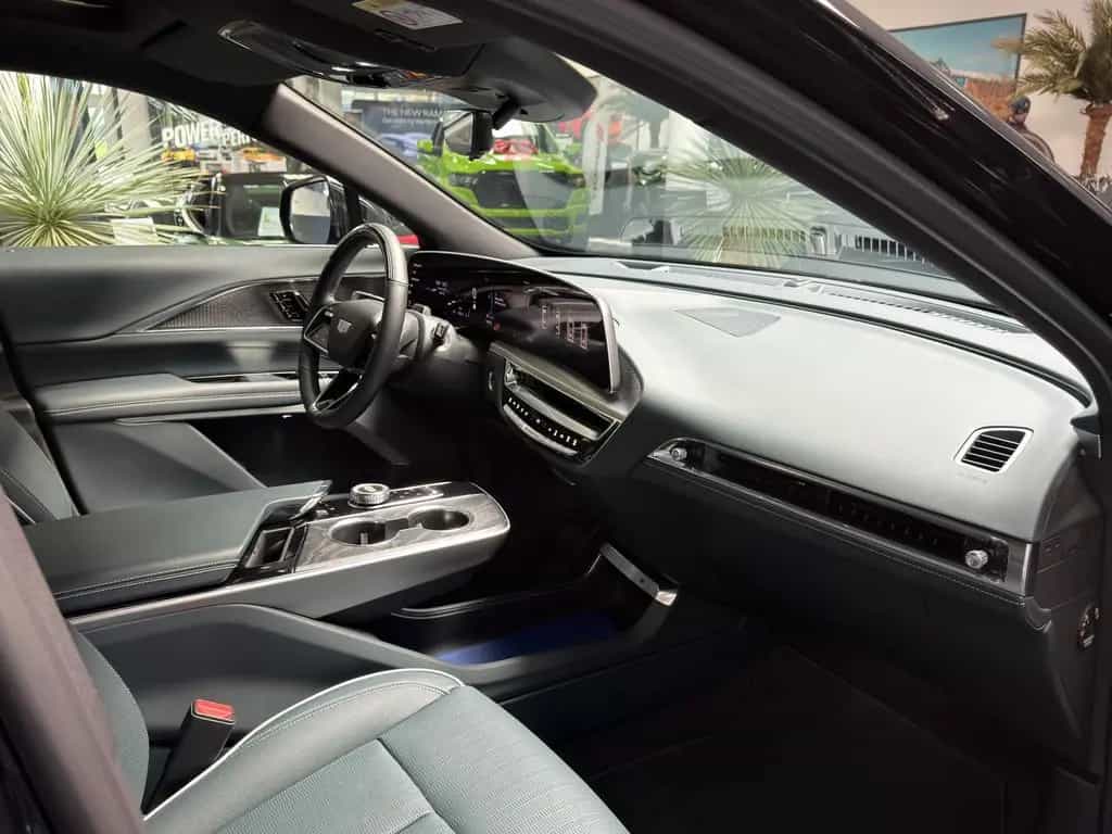 Cadillac Other Lyriq Sport AWD 21"Leder AKG-Sound Pano VOLL 01/2025-photo-25