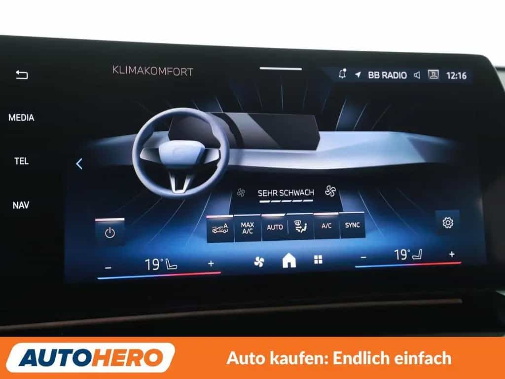 BMW X1 sDrive 20i M Sport Aut.*NAVI*TEMPO*LED*CAM*SH 03/2024-photo-25