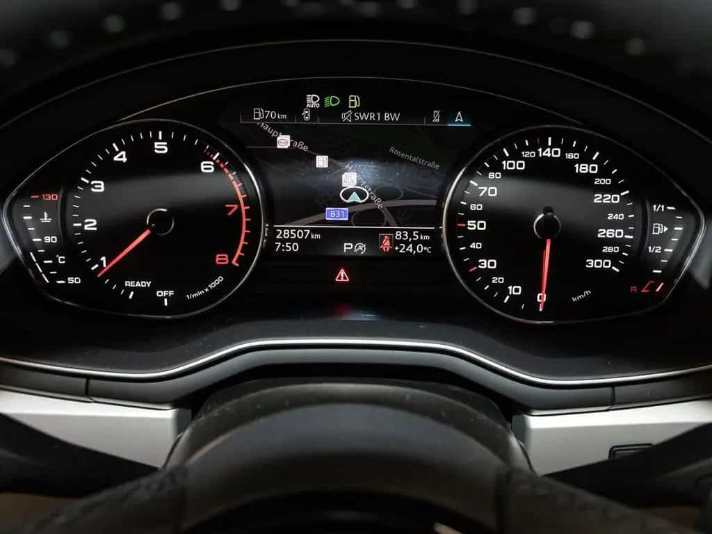 Audi A4 Limousine 35 TFSI Matrix Leder connect PDC+ 06/2022-photo-18