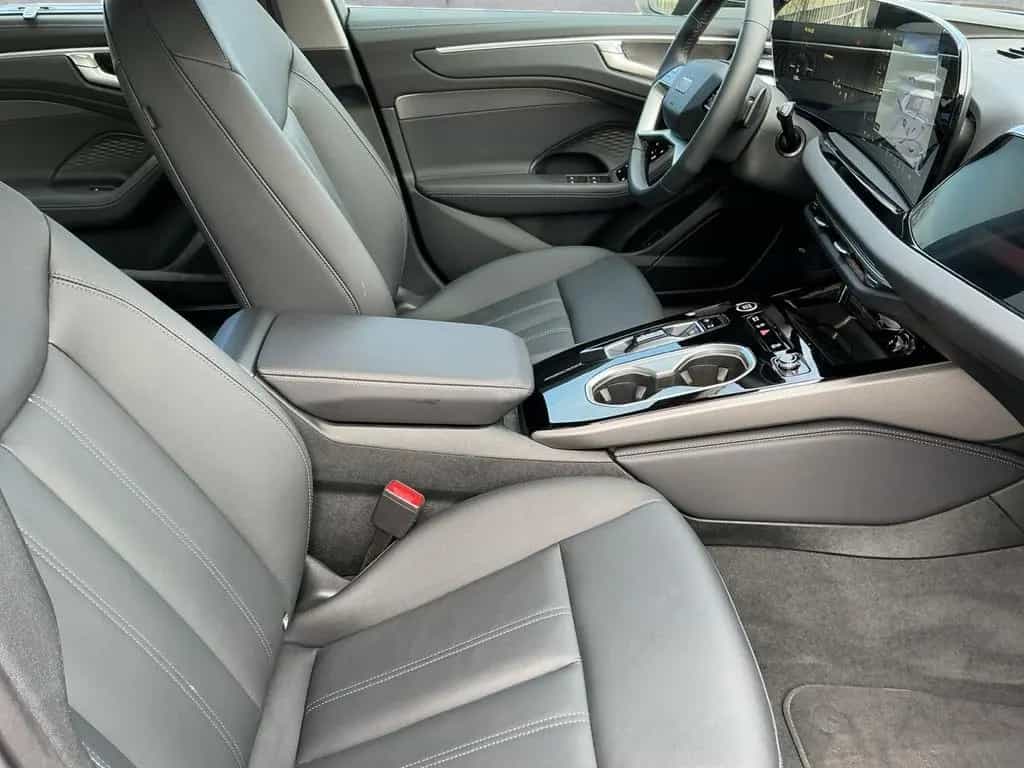Audi A6 Avant TFSI 150kW MATRIX+NAVI+HuD+B&O+ACC+19" 07/2025-photo-12
