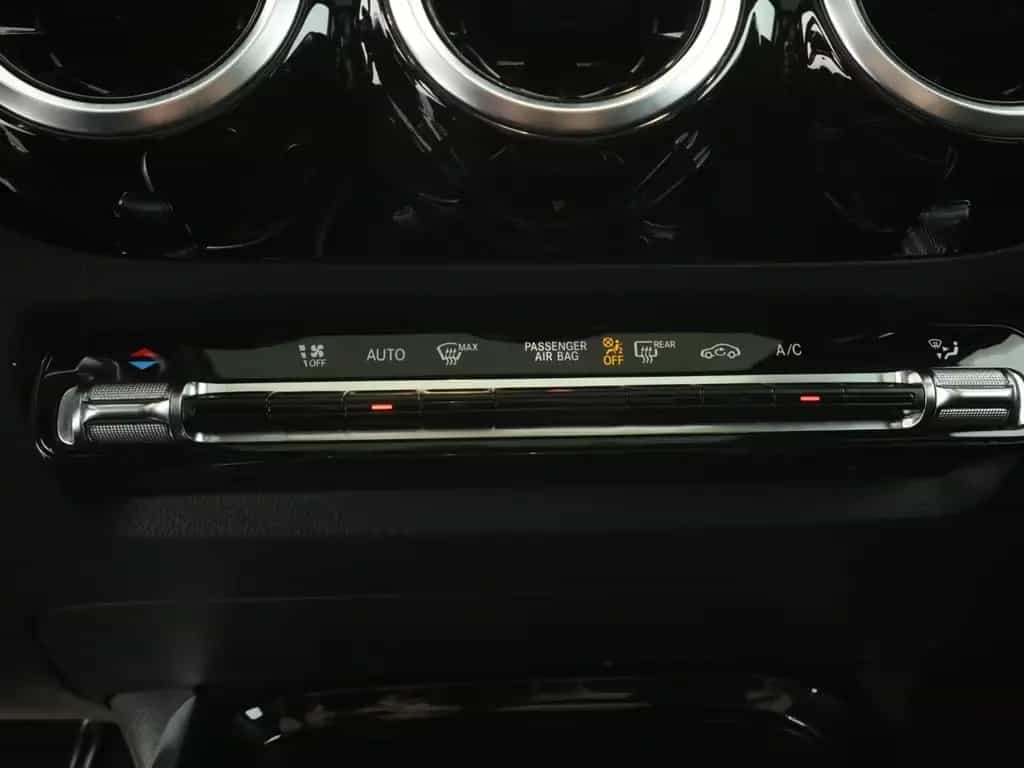 Mercedes-Benz GLA 200 *AMG*LED*PDC*Kam*Panorama*Night*Keyless* 04/2021-photo-13