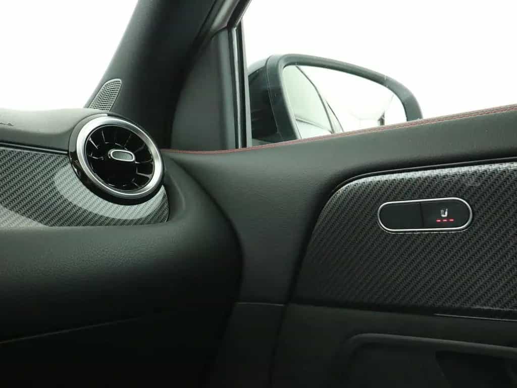Mercedes-Benz GLA 200 *AMG*LED*PDC*Kam*Panorama*Night*Keyless* 04/2021-photo-15