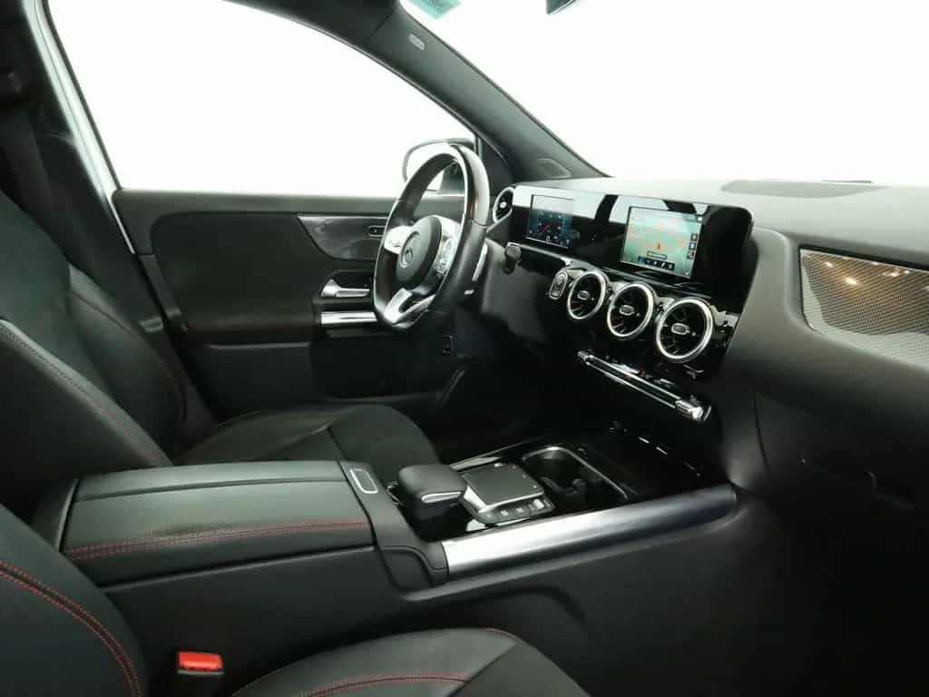 Mercedes-Benz GLA 200 *AMG*LED*PDC*Kam*Panorama*Night*Keyless* 04/2021-photo-16
