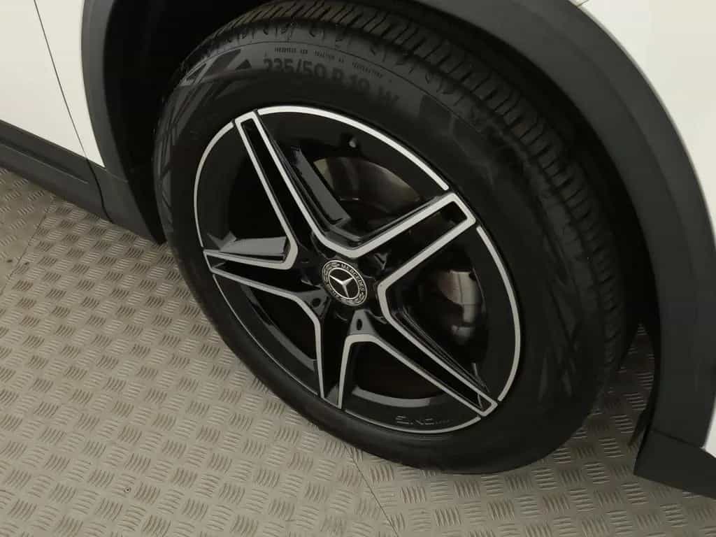 Mercedes-Benz GLA 200 *AMG*LED*PDC*Kam*Panorama*Night*Keyless* 04/2021-photo-20