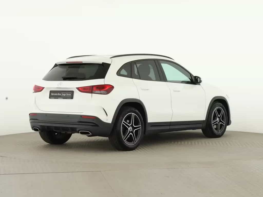 Mercedes-Benz GLA 200 *AMG*LED*PDC*Kam*Panorama*Night*Keyless* 04/2021-photo-5