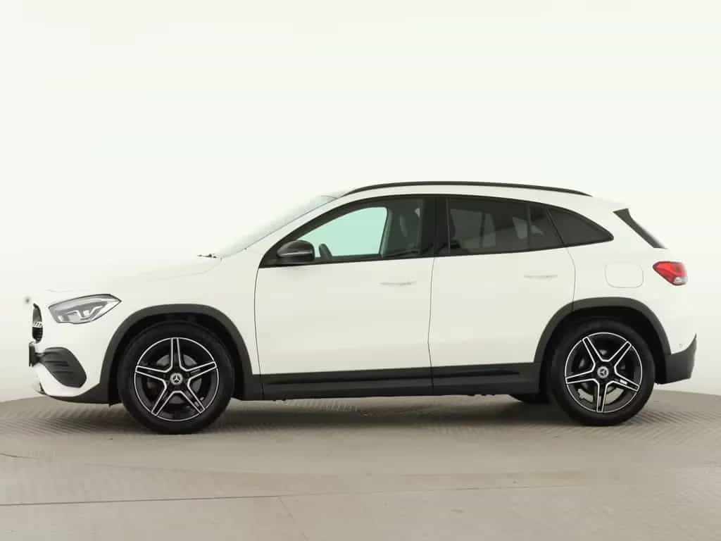 Mercedes-Benz GLA 200 *AMG*LED*PDC*Kam*Panorama*Night*Keyless* 04/2021-photo-6