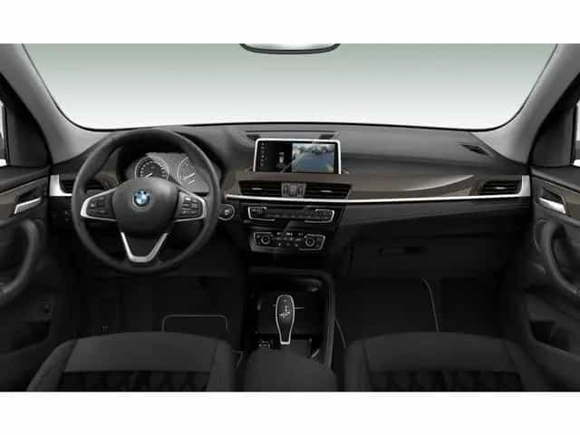 BMW X1 xDrive20i 01/2020-photo-3