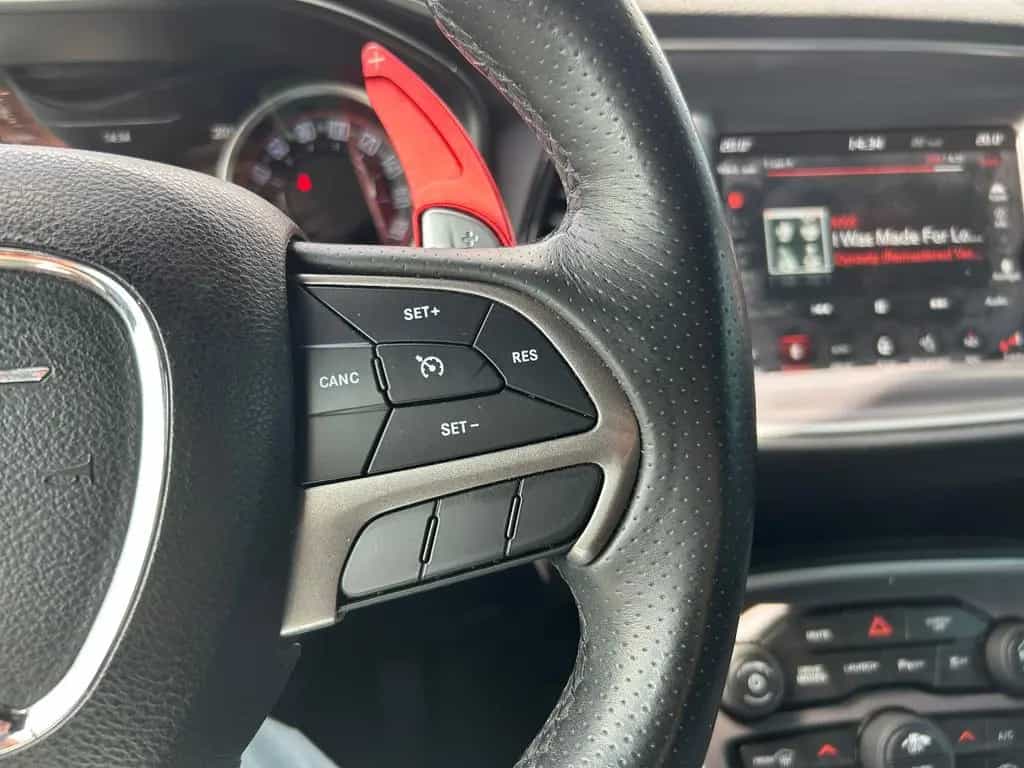Dodge Challenger 6.4L V8 Scat Pack *SHZ*TEMP*LEDER*20" 07/2019-photo-13