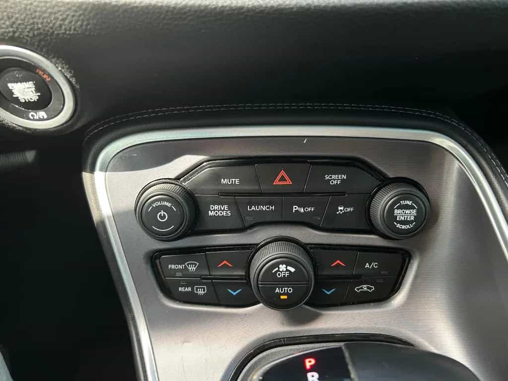 Dodge Challenger 6.4L V8 Scat Pack *SHZ*TEMP*LEDER*20" 07/2019-photo-21