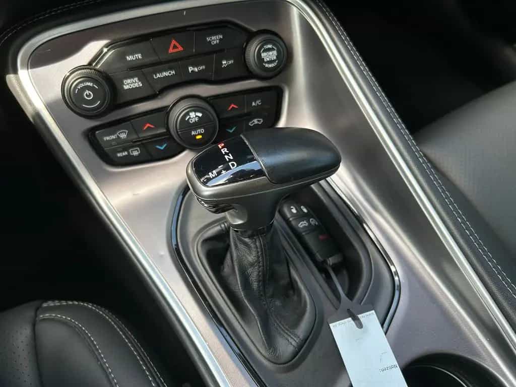 Dodge Challenger 6.4L V8 Scat Pack *SHZ*TEMP*LEDER*20" 07/2019-photo-22