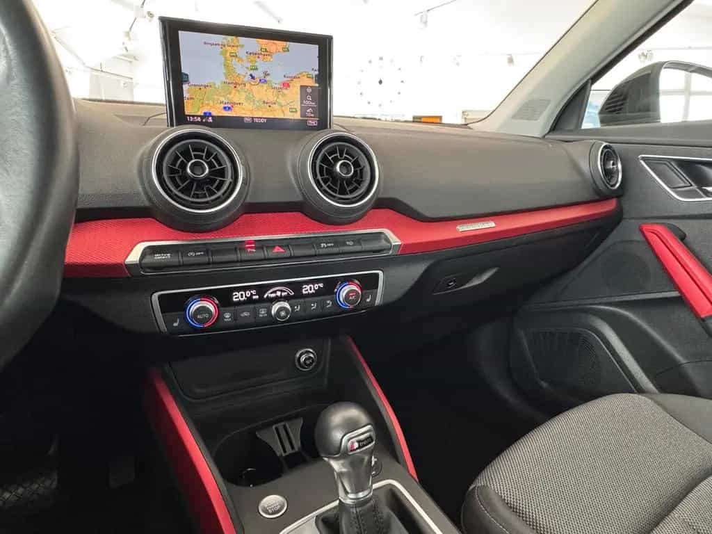 Audi Q2 40 TFSI quattro sport/S-Line/Automatik/Tüv 10/2019-photo-10