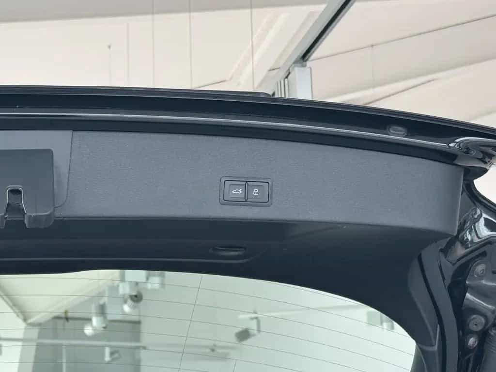 Audi Q2 40 TFSI quattro sport/S-Line/Automatik/Tüv 10/2019-photo-18