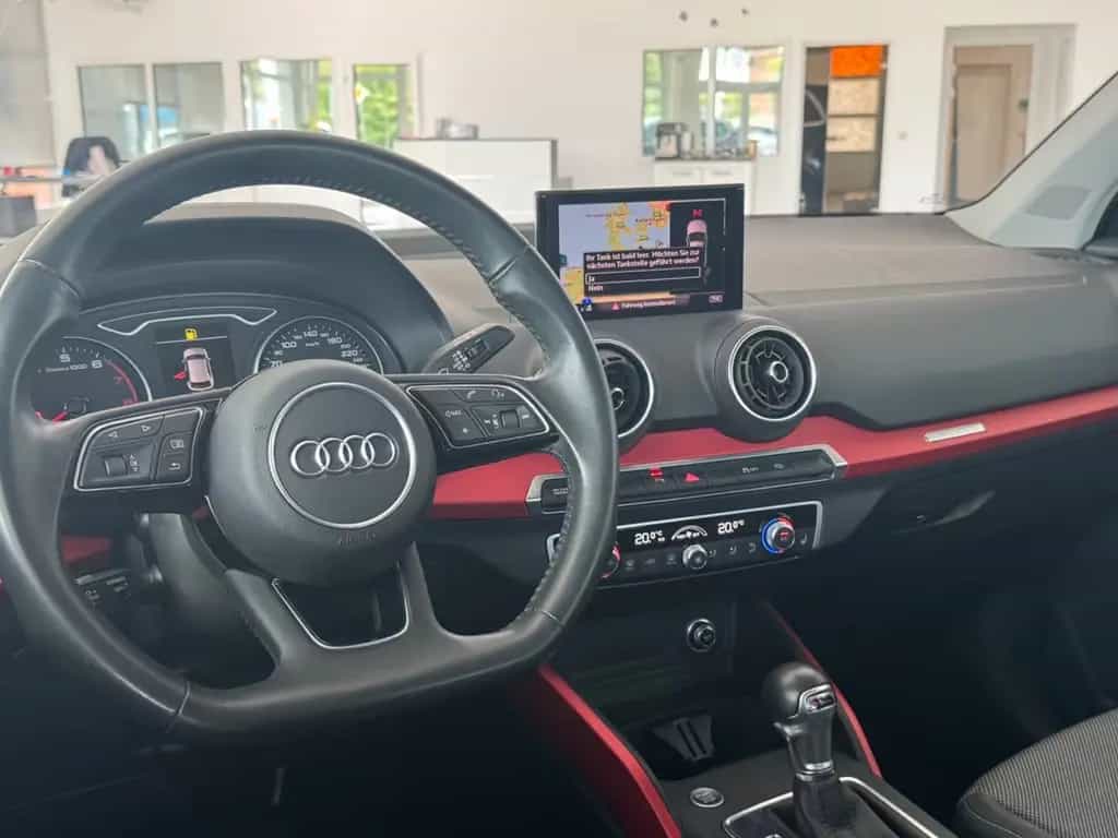 Audi Q2 40 TFSI quattro sport/S-Line/Automatik/Tüv 10/2019-photo-7