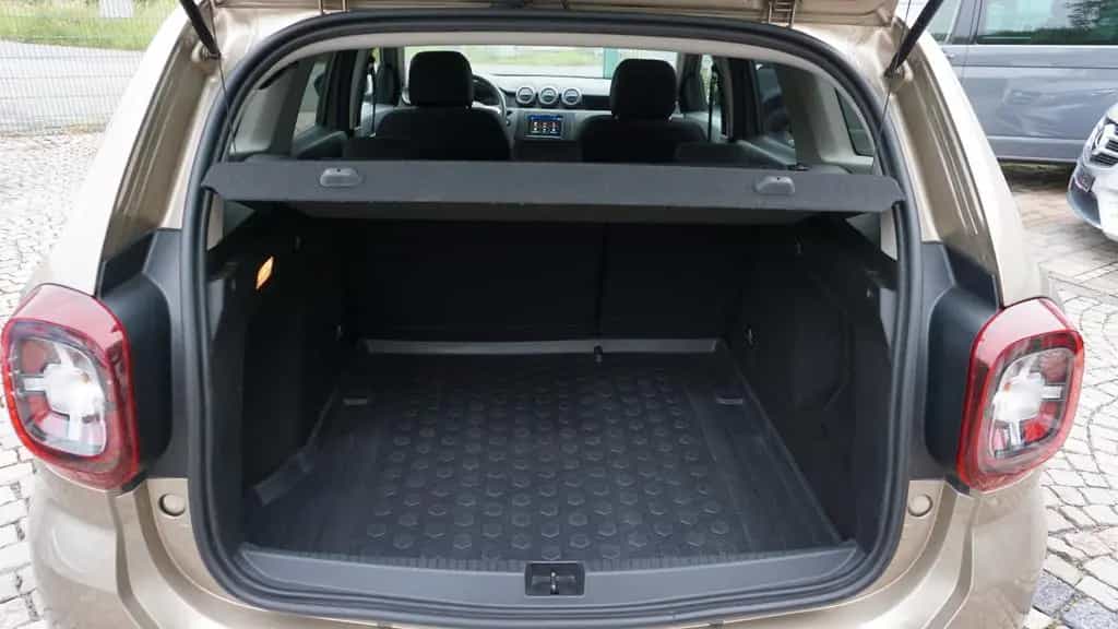 Dacia Duster II Celebration*AHK*360° Kamera*Kessy*SHZ* 12/2020-photo-11