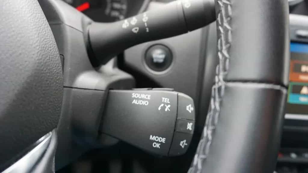 Dacia Duster II Celebration*AHK*360° Kamera*Kessy*SHZ* 12/2020-photo-24