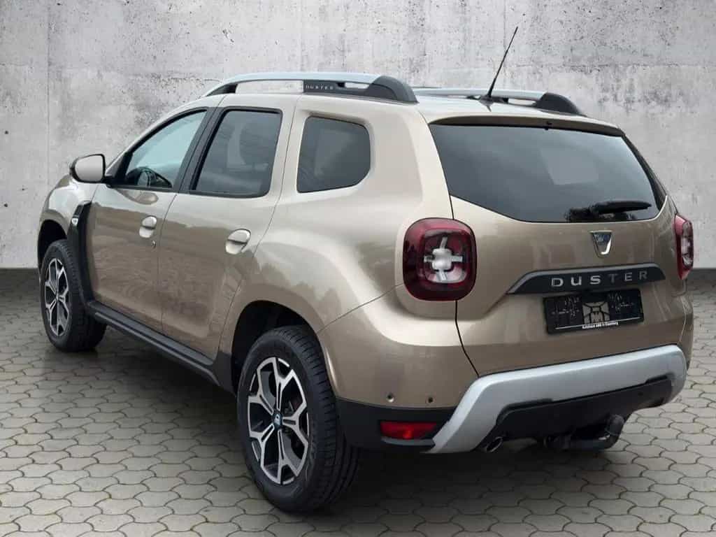 Dacia Duster II Celebration*AHK*360° Kamera*Kessy*SHZ* 12/2020-photo-4