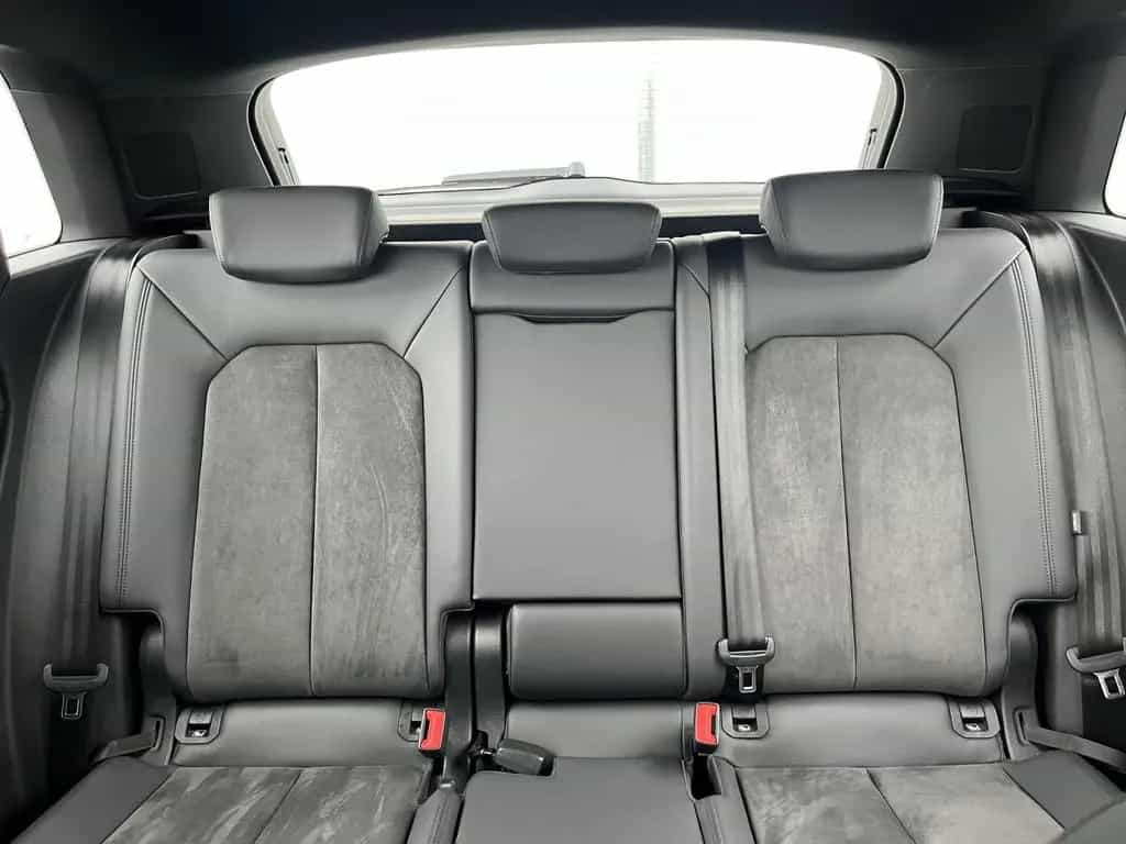 Audi Q3 35 1.5 TFSI S tronic S line 194€ m.20% Anz. N 03/2023-photo-17