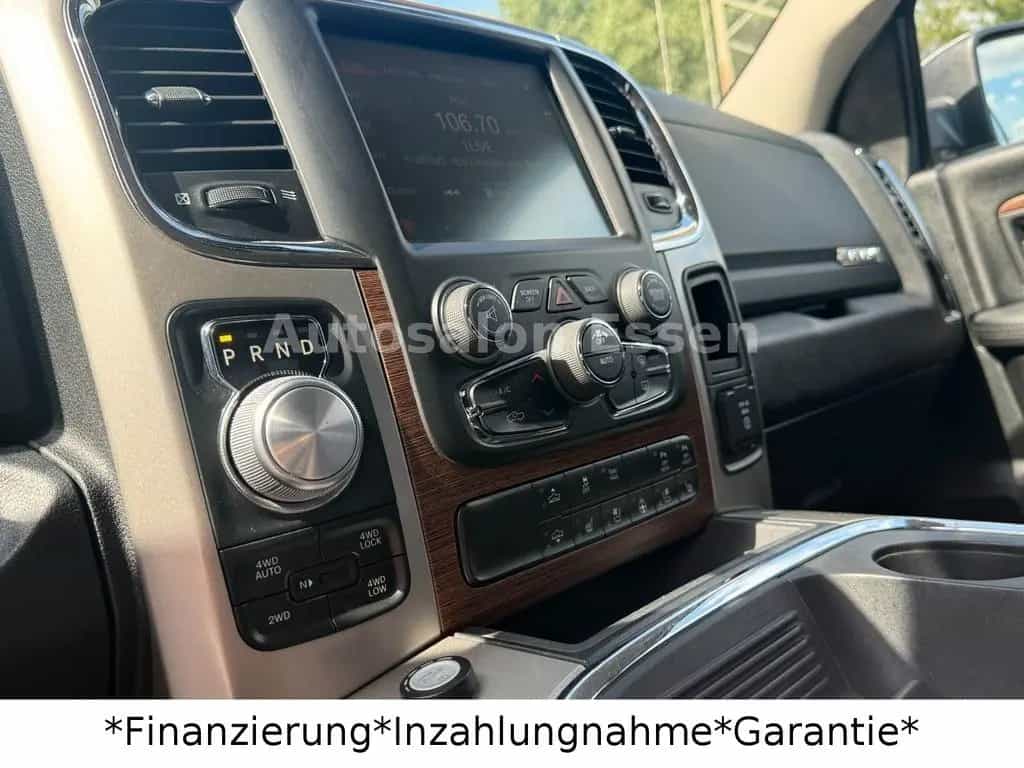 Dodge RAM 1500 5.7 V8 4x4 Laramie*Deutsch*1 Hand*LPG 05/2018-photo-39