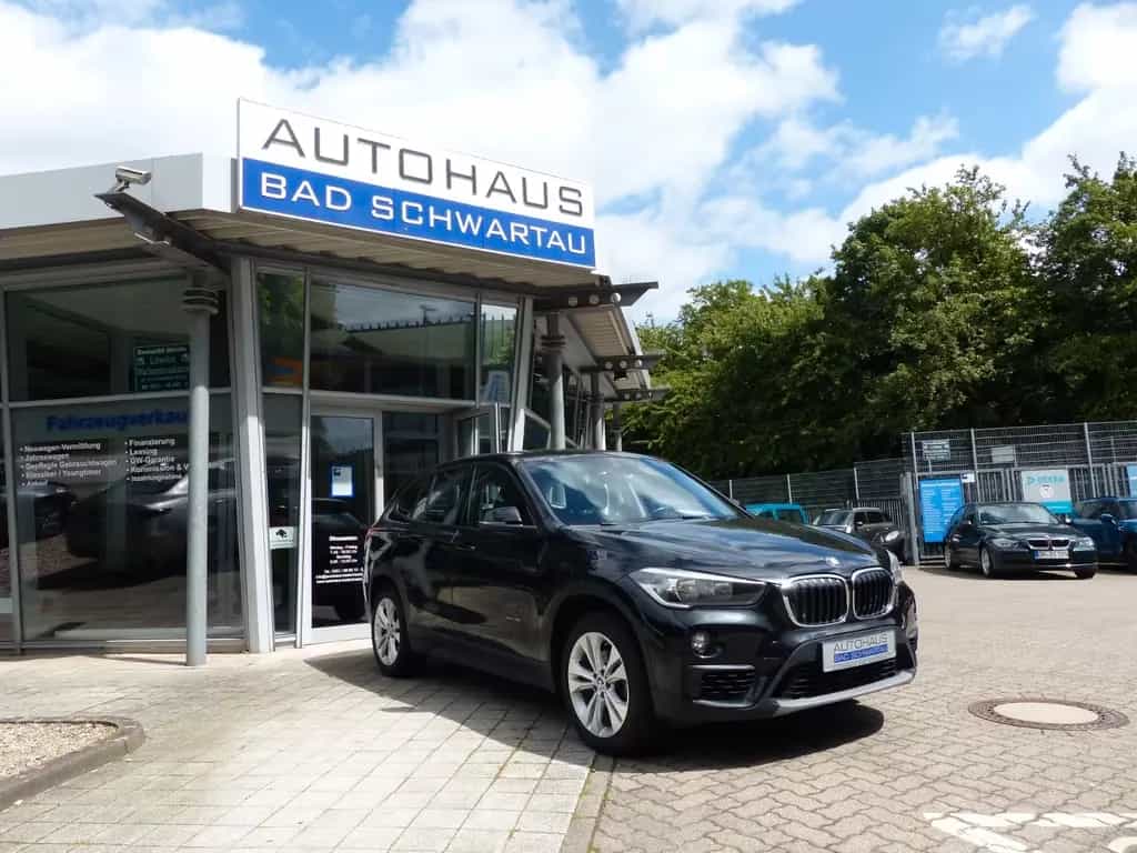 BMW X1 sDrive18i Advantage Aut., Leder, Navi, 18" LM 02/2016-photo-0