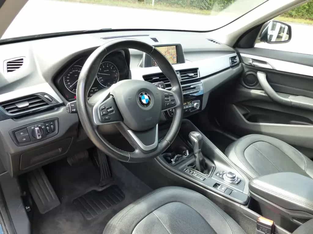 BMW X1 sDrive18i Advantage Aut., Leder, Navi, 18" LM 02/2016-photo-12