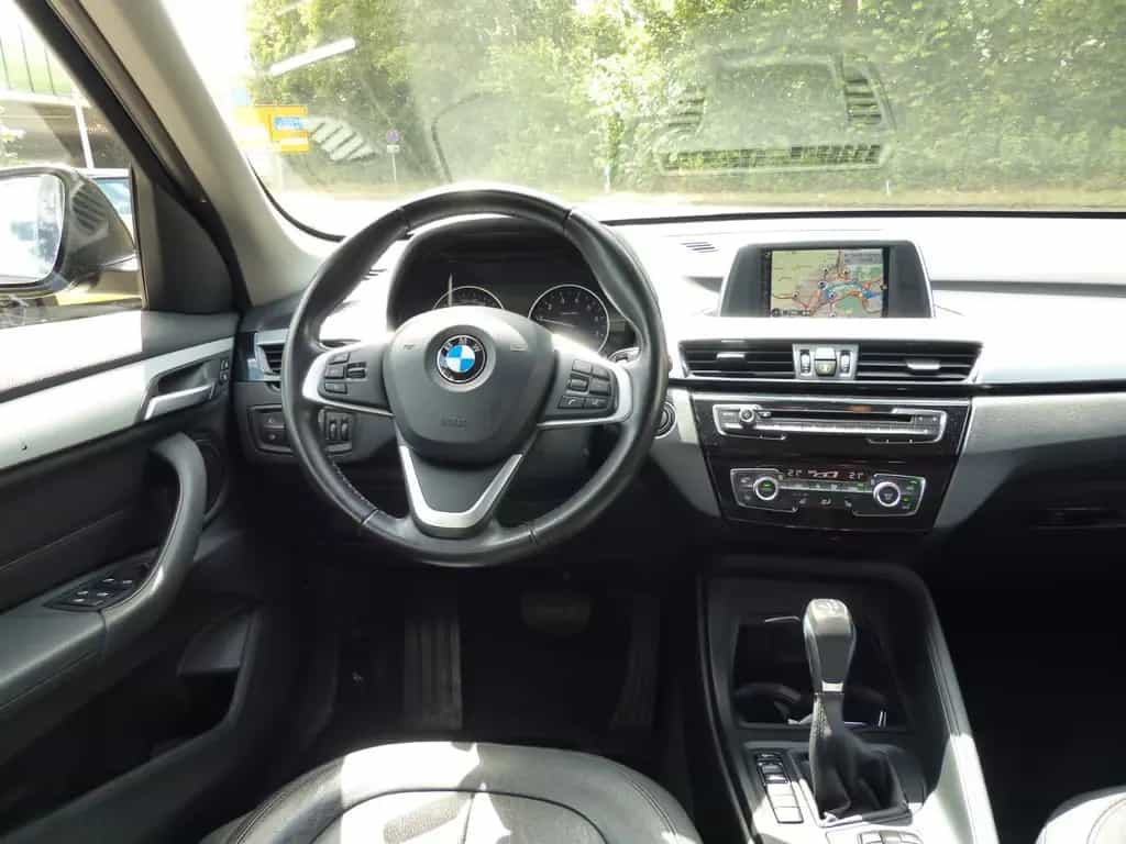 BMW X1 sDrive18i Advantage Aut., Leder, Navi, 18" LM 02/2016-photo-13