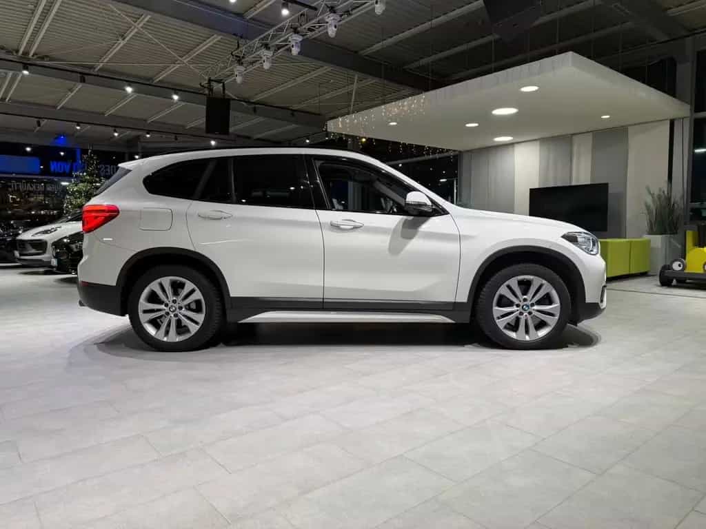 BMW X1 xDrive 20 i Sport Line *RFK*X-Drive*Shadow* 04/2018-photo-6