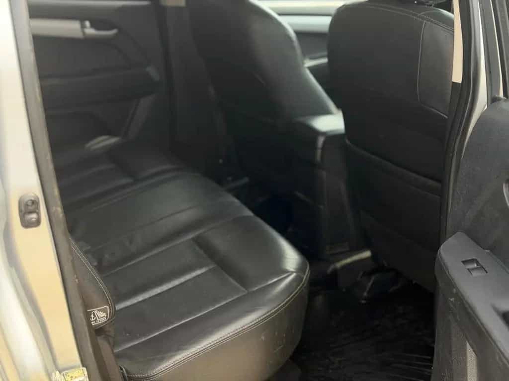 Isuzu D-Max Double Cab 4WD Premium 05/2015-photo-10