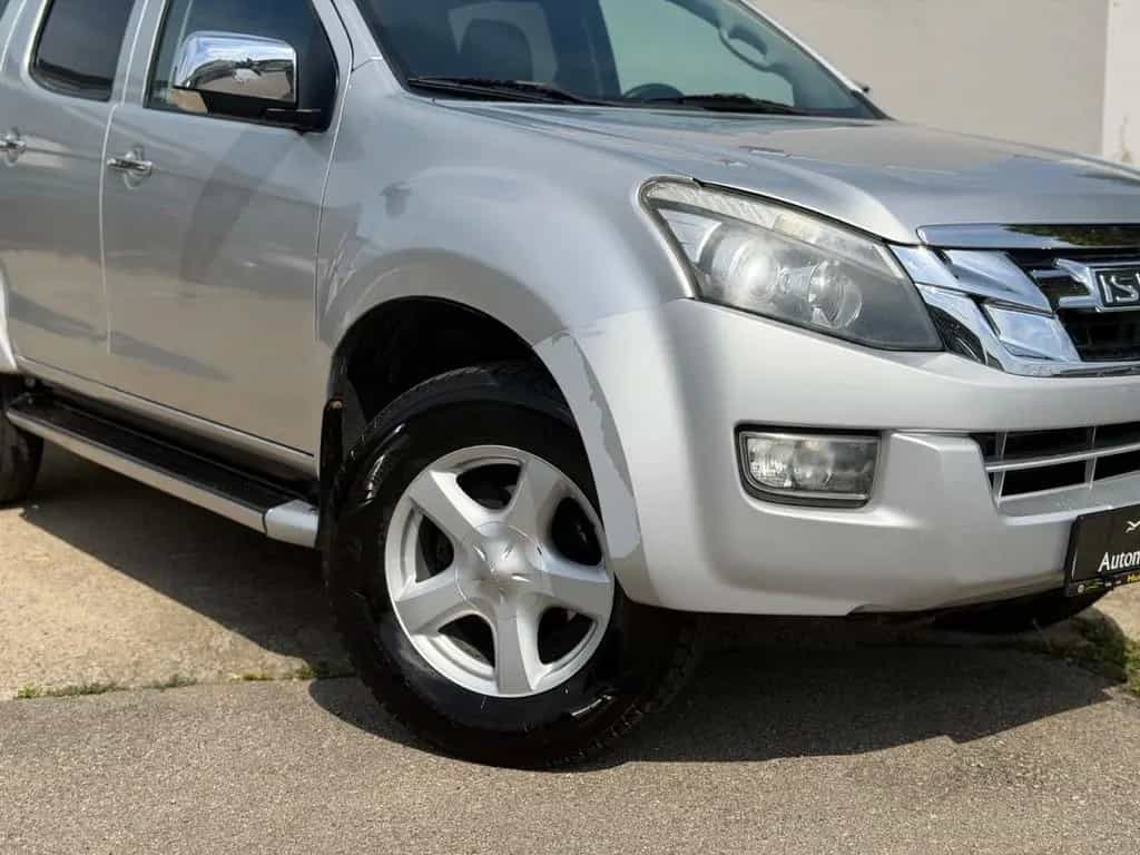 Isuzu D-Max Double Cab 4WD Premium 05/2015-photo-4