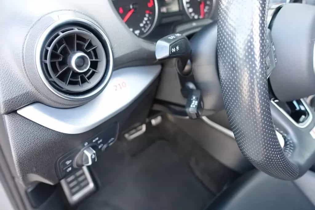 Audi Q2 40 TFSI quattro S line Sport-Paket Plus 05/2019-photo-2