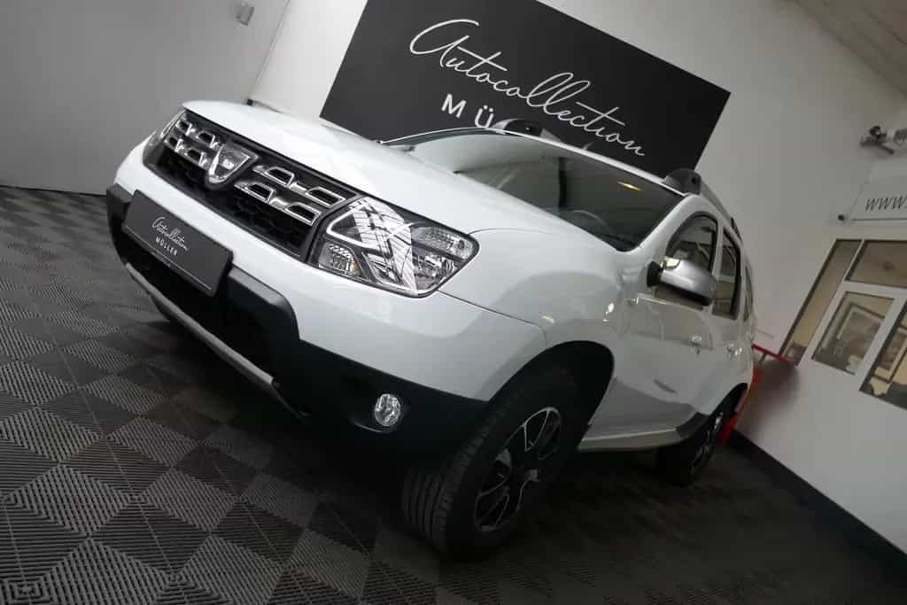 Dacia Duster I Prestige 4x2 Navi*KAMERA*LEDER*PDC*AHK* 12/2017-photo-0