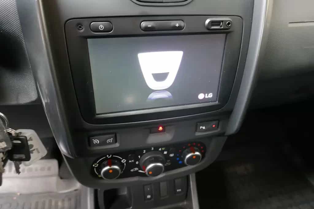 Dacia Duster I Prestige 4x2 Navi*KAMERA*LEDER*PDC*AHK* 12/2017-photo-20