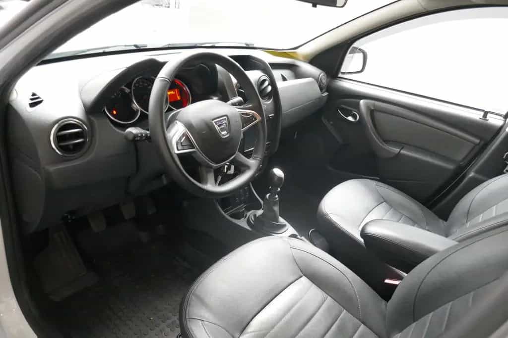Dacia Duster I Prestige 4x2 Navi*KAMERA*LEDER*PDC*AHK* 12/2017-photo-44