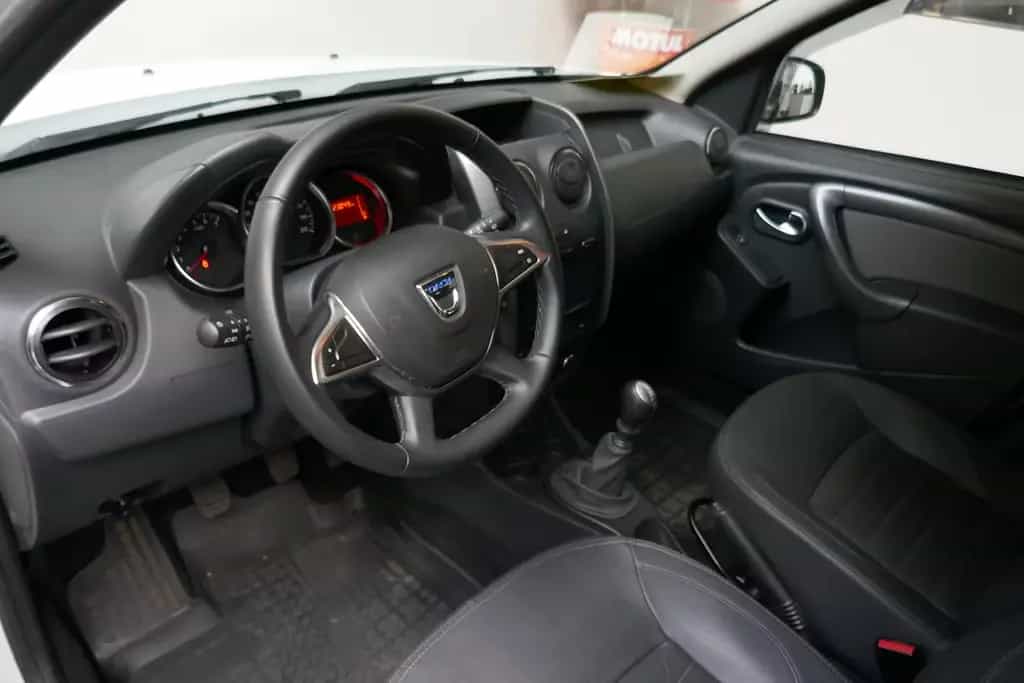 Dacia Duster I Prestige 4x2 Navi*KAMERA*LEDER*PDC*AHK* 12/2017-photo-8