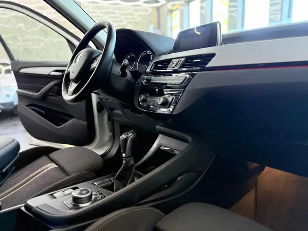 BMW X1 sDrive 18 i Advantage 08/2018-photo-4