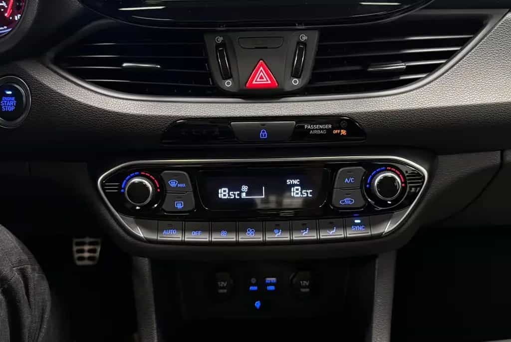 Hyundai i30 Fastback N Performance *PanSD*Kamera*Memory 01/2020-photo-25