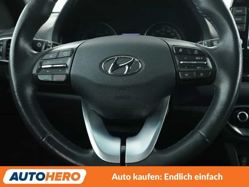 Hyundai i30 1.4 TDGI Passion + Aut*NAVI*LED*TEMPO*CAM* 02/2018-photo-18